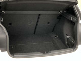 荷室の大きさは、日常使いはもちろんのこと、旅行や帰省などの荷物が多い移動であっても不便を感じることは少ないでしょう。