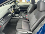 厚みがあって、座り心地のいいソファーのようなシート。運転席も助手席もリラックスしてゆったり座れます。