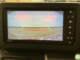 バックカメラを装備!運転席から見えにくい部分をナビの画面に映して、安全に操作が出来ます♪