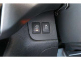 中古車だからボディーコーティングがおすすめ!下地処理が重要なコーティングはもちろんプロの施工でピカピカに仕上げます。濃色車は親水性、淡色車は撥水性のものがオススメ!