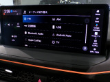 CD、DVD、Bluetooth、AM、FM、AUX、スマートフォン接続ができます。