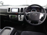 運転席廻りです。