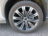 255/45R20