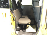 乗車人数や荷物の量、車内での過ごし方に合わせて、シートのレイアウトを変更できます。
