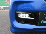 左右共に綺麗なLEDフォグランプです!!