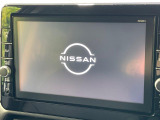 【大画面ナビ】人気の大型9インチナビを装備。存在感のある大画面はインパクト大!ナビ利用時のマップ表示は見やすく、テレビやDVDは臨場感がアップ!いつものドライブがグッと楽しくなります♪
