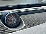 【Bowers & Wilkins】Bowers & WilkinsのHi-Fiスペシャリストと共に、モデル別に開発・設計された専用チューニングが臨場感溢れる音響空間を実現しています。