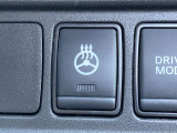 ハンドルヒーター付きです。