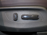 【パワーシート】メモリー機能付きパワーシート装備車です。電動でシートが動きます、高級感がありとても便利な機能です!
