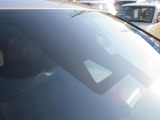 全てのクルマに車両検査証がついています。中古車オークション業界で確立された公正な基準を採用しています。トヨタ自動車によって、修復歴や状態を正しく判断できると認定された車両検査員が、1台1台検査し点数と