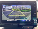 バックモニター付きで、車庫入れやバック時の後方確認をサポート。