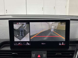 クルマを上空から眺めるような映像と合わせて車両後方の映像を確認できるので夜間駐車も、より安全に駐車する事が可能です。