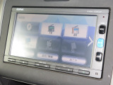 ナビゲーションはギャザズメモリーナビ(VXM-174CSi)を装着しております。AM、FM、CD、Bluetooth、ワンセグTVがご使用いただけます。初めて訪れた場所でも安心ですね!