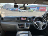 運転席まわりです。細かいオプションなど、気になるところがあればお気軽にメールやお電話等でお問合せください。