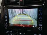駐車が苦手な方でも安心のバックガイドモニター搭載。 後方の映像をクリアに表示し、ガイドラインで車庫入れや縦列駐車をしっかりサポート。毎日の運転がぐっとラクになります。