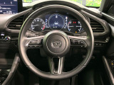 【純正革巻きステアリング】上質な革を使用することで、手にしっかり馴染みとても運転しやすいハンドルです♪