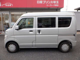 内外装およびエンジンル-ムなど専用クリ-ニング致します。車両クリ-ニングのプロが施工致しますので!高品質な1台に蘇りますよ♪(全在庫無料施工)
