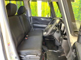 運転席シート廻りは使用感も少なく、良好な状態となっています。丁寧に使われていたことがよくわかりますね。