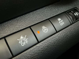 ハンドルヒーターは冬季の運転において、快適性と安全性を両立させた魅力的な機能です!真冬でも、冷たいハンドルで手が凍ってしまい、操作が不安定になることを防ぐことができます!