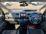 運転席まわりです。細かいオプションなど、気になるところがあればお気軽にメールやお電話等でお問合せください。