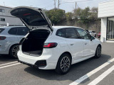 BMWを熟知したメカニックによる、360度の納車前点検。ドイツ本国と同様の教育・訓練を受けたメカニックが徹底的に点検、整備した後にお客様にお引渡しします。
