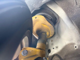 【ビルシュタイン製ダンパー】高速走行時の車両安定性を向上させてくれる人気の装備。街乗りの乗り心地も犠牲にせず、スポーティな走行をお楽しみいただけます♪