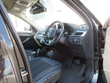 ◆上質なシートは程よいホールド感で座り心地も良く、人間工学に基づき形成した形状が長時間のドライブ疲労も軽減します◆