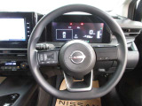 運転が楽しくなる明るく開放的な運転席まわりです。