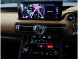 メモリーナビ フルセグTV 運転席・助手席独立温度調整オートエアコン(S-FLOW制御付)室内の温度管理もできる優れもので、常に快適な空間を保ってくれます。