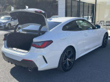 BMWを熟知したメカニックによる、360度の納車前点検。ドイツ本国と同様の教育・訓練を受けたメカニックが徹底的に点検、整備した後にお客様にお引渡しします。