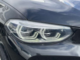 また、BMW正規認定中古車は、エマージェンシーサービスが自動付帯。24時間365日、皆様のカーライフをサポート致します。確かな安心のうえで、「駆けぬける歓び」をご堪能ください。
