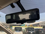 インテリジェントルームミラー☆車両後方のカメラ映像をミラーに映し出すので、後席の人や荷物に邪魔されず、後方がくっきり見えます◎夜間や悪天候でもクリアな視界を確保できます!