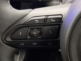 ステアリングスイッチ装備!運転しながら手元でオーディオの操作などができます。