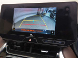 バックガイドモニターで、後方を確認しながら安心して駐車することができます。運転初心者も熟練者も必須の機能ですよ!