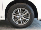 R8年式夏タイヤ195/65R15ダンロップ製です。