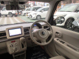 中古車を購入する場合、「車両本体価格」に加えて、税金や手数料などの「諸費用」を支払う必要があります。「法定費用:自動車税や自賠責保険等の国や自治体に払うことが法律上義務付けられている費用」「販売店手数