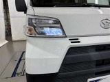 LEDヘッドライトです。デザイン性がよくとても明るいので、夜間の走行や悪天候でも安心です。しかも長寿命!