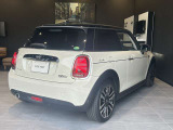 かわいいテールのデザインはほかの車にはない魅力があります。ひと目で&ldquo;MINI&rdquo;とわかるデザインです。