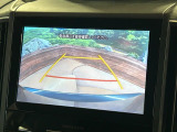 【バックカメラ】駐車時に後方がリアルタイム映像で確認できます。大型商業施設や立体駐車場での駐車時や、夜間のバック時に大活躍!運転スキルに関わらず、今や必須となった装備のひとつです!