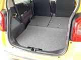 後席の操作がしやすく、荷物の量や大きさに合わせてスムーズにシートアレンジが行えます。
