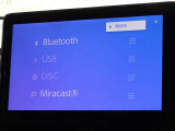 CD・DVD(再生機能)・ブルートゥース等を使用することができます。