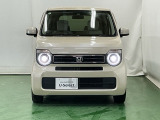 LEDヘッドライトを装備しています。LEDヘッドライトはとても明るく、雨の日や夜間走行も安全・安心です。オートライトコントロール付きで周囲の明るさに応じて自動で点灯・消灯します