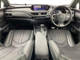 UX 250h Fスポーツ 4WD 本革シート