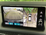 マルチビューカメラを搭載!これがあれば、前後左右も安心ですね。縦列駐車も見通しの悪い交差点も安心です!安全の為目視での確認もお願い致します。