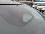 全てのクルマに車両検査証がついています。中古車オークション業界で確立された公正な基準を採用しています。トヨタ自動車によって、修復歴や状態を正しく判断できると認定された車両検査員が、1台1台検査し点数と