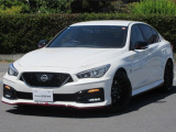 スカイラインの伝統と、NISMOの空力との融合が醸し出す美学。