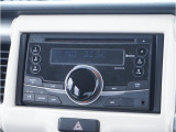 【CD】CD再生可能です。お好きな音楽を車内でお楽しみください。お近くのスズキ自販島根までお越しください。