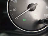【ハイビームアシスト】先行車または対向車や周囲の明るさなどに応じ、自動的に上向きと下向きを切り替えます♪