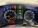 様々な運転情報やメンテナンス表示ができるカラーマルチインフォメーションディスプレイ
