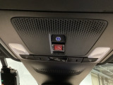 Honda CONNECTサービス対応車です。Honda CONNECT用緊急通報ボタン/トラブルサポートボタンが付いています。